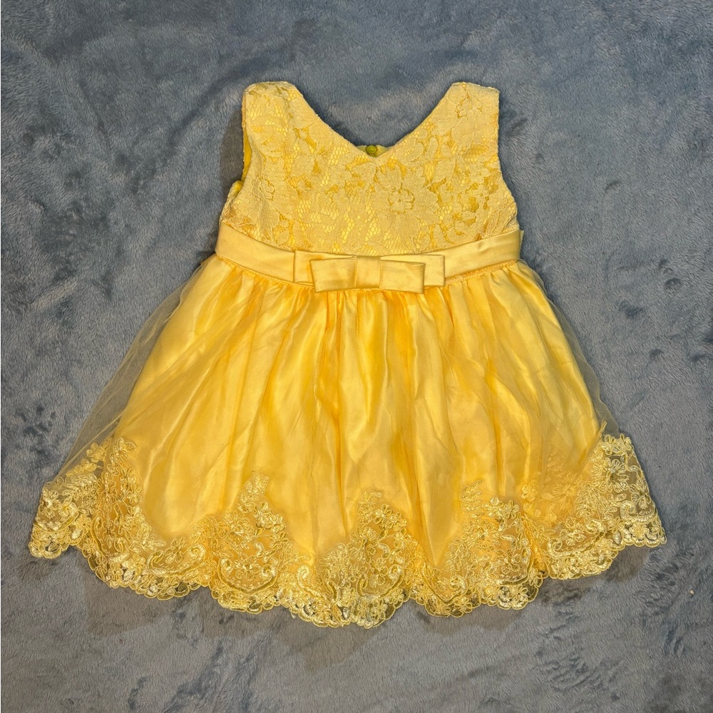 Yellow Lace and Tulle Dress with Bow size 18 months
